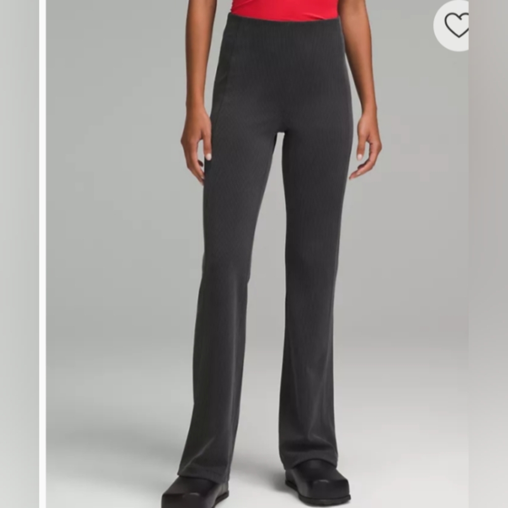 NWT, Lululemon, leggings, size 2 - Picture 1 of 2